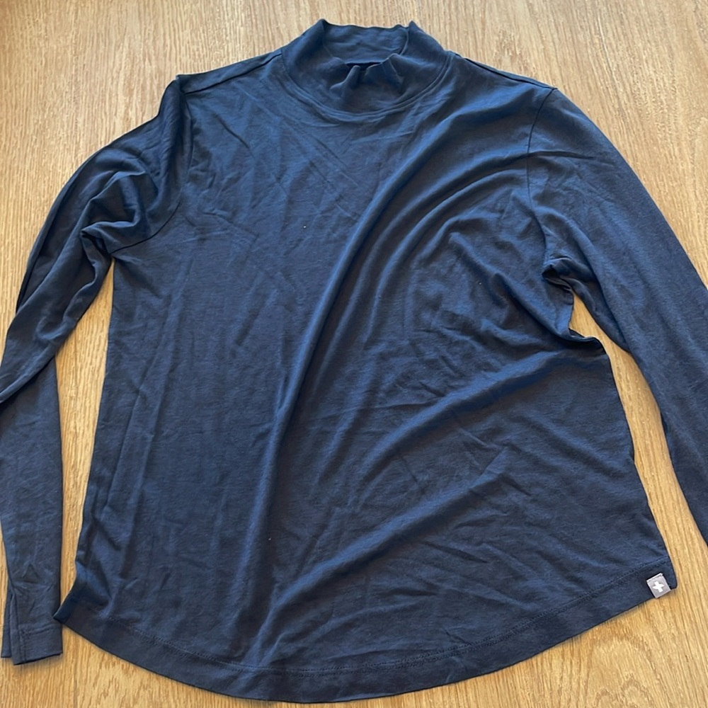 XS Figs mock neck under scrub in navy